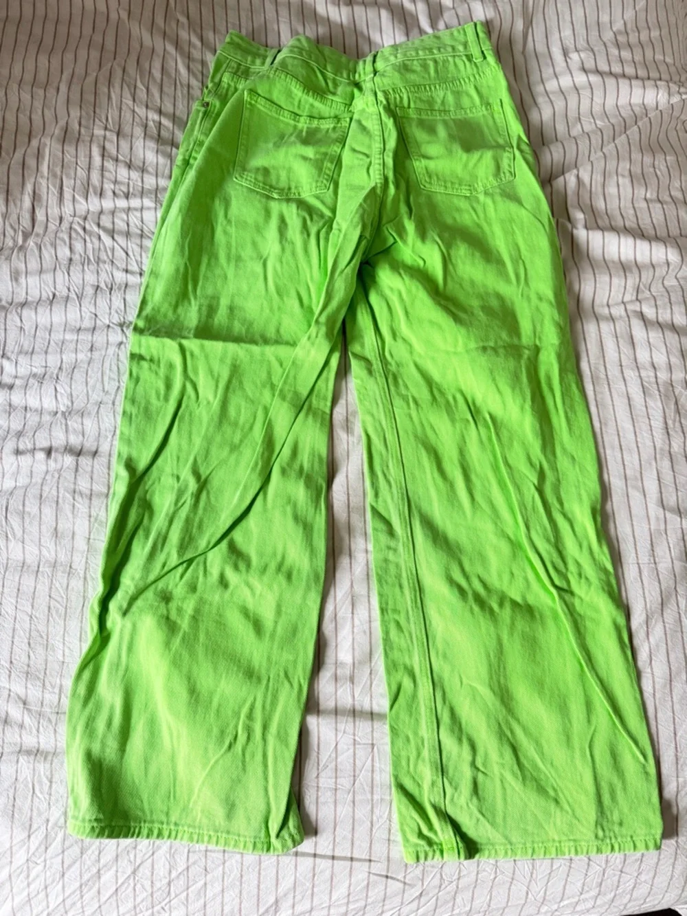 Zara Women’s Neon Lime Wide-Leg Chinos NEVER USED - Picture 3 of 3